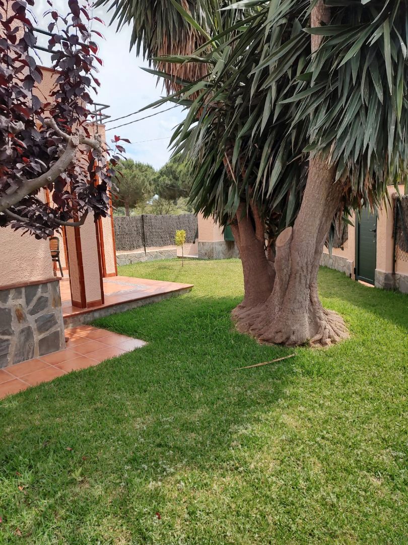 Jardí de Casa o xalet en venda en Cambrils amb Aire condicionat, Calefacció i Jardí privat