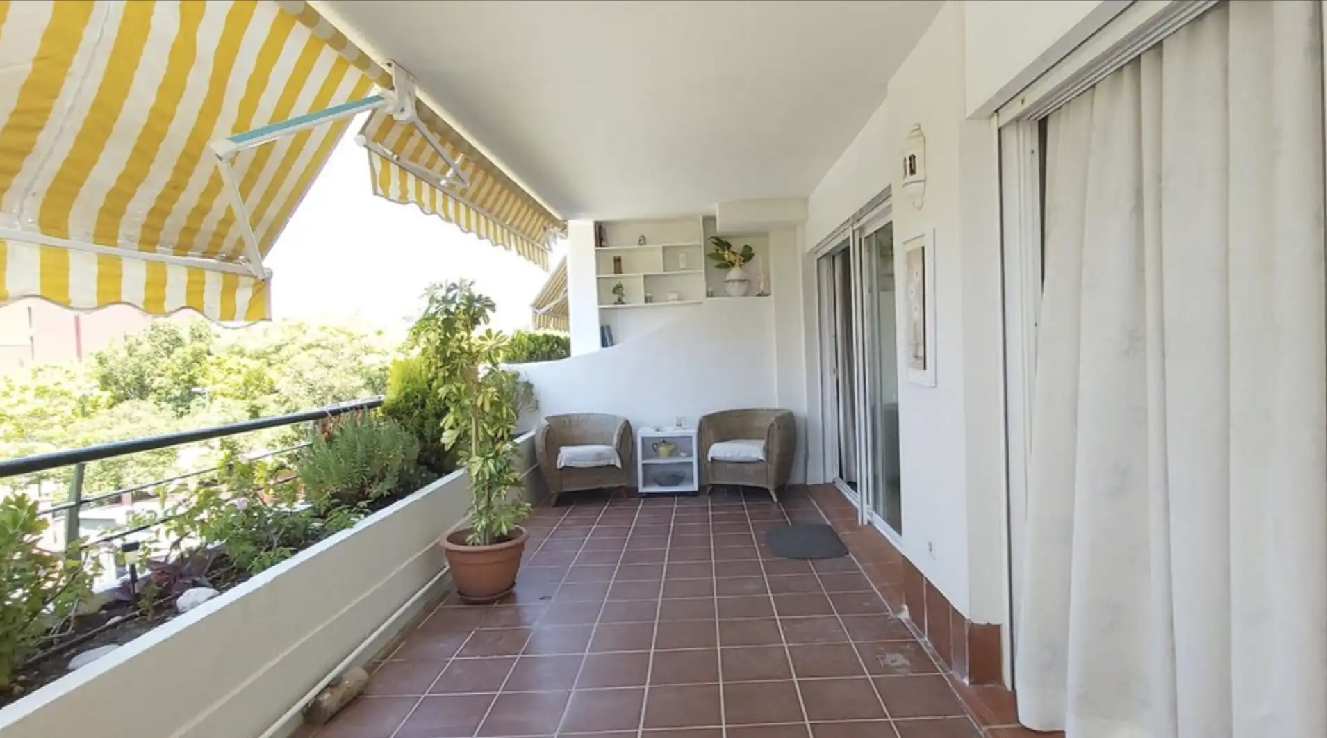 Apartament amb terrassa en venda a San Pedro de Alcántara, imagen 10