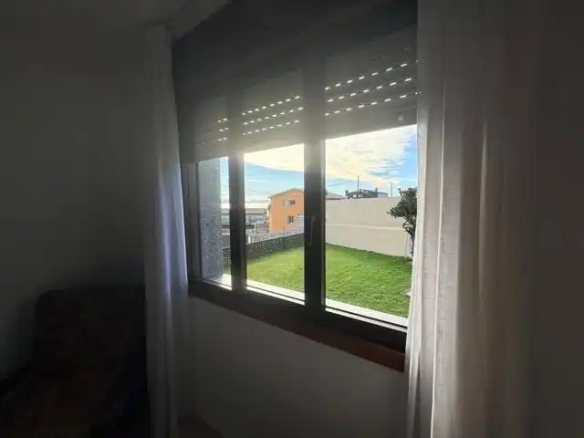 Dormitori de Casa o xalet en venda en Sanxenxo amb Jardí privat, Terrassa i Moblat