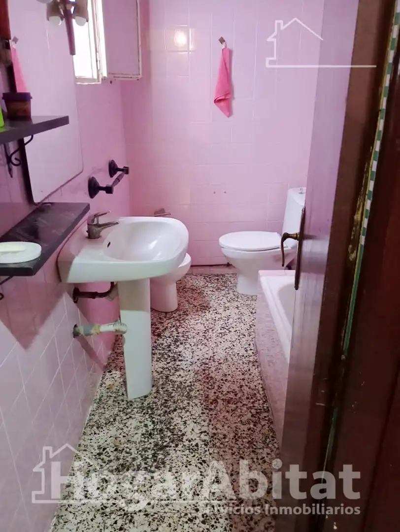 Baño de Piso en venta en Alzira con Balcón