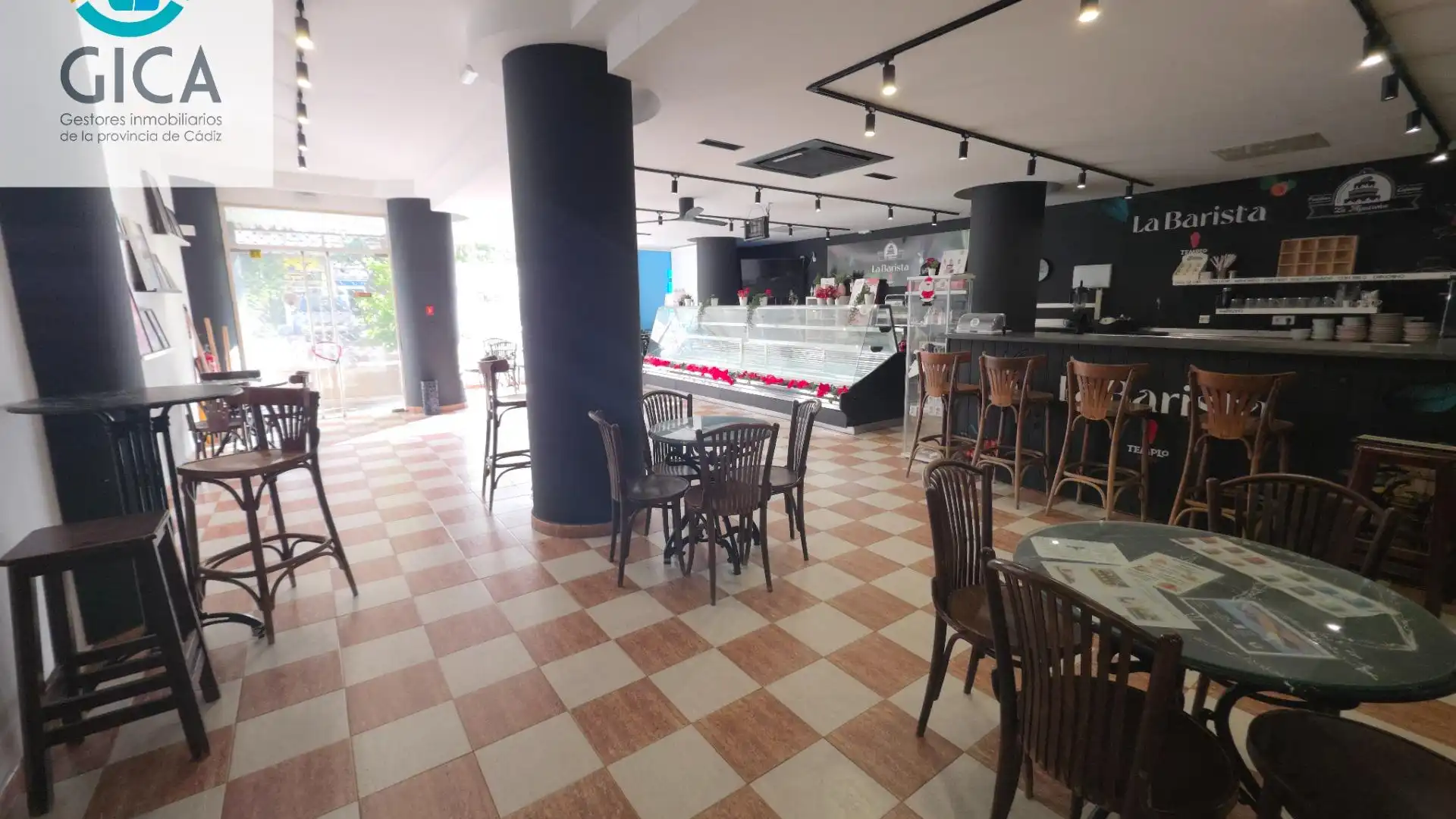 Premises for sale in Algeciras  with Air Conditioner