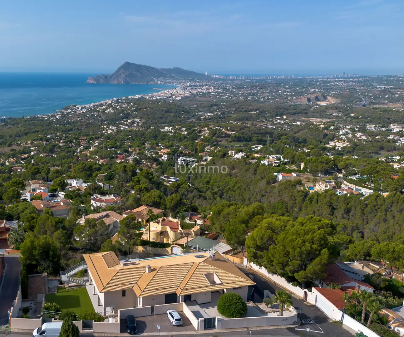 Außenansicht von Haus oder Chalet zum Verkauf in Altea mit Klimaanlage, Heizung und Terrasse