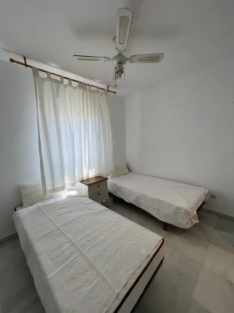 Habitación de Apartamento en venta en Estepona con Aire acondicionado, Terraza y Piscina