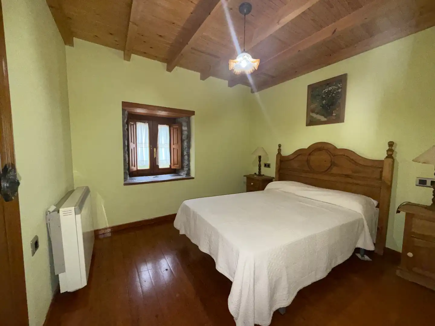 Habitación de Finca rústica en venta en Barjas con Calefacción, Amueblado y Balcón