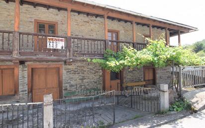 Vista exterior de Casa o xalet en venda en Cangas del Narcea