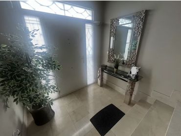 Casa con balcón en venta en Hellín