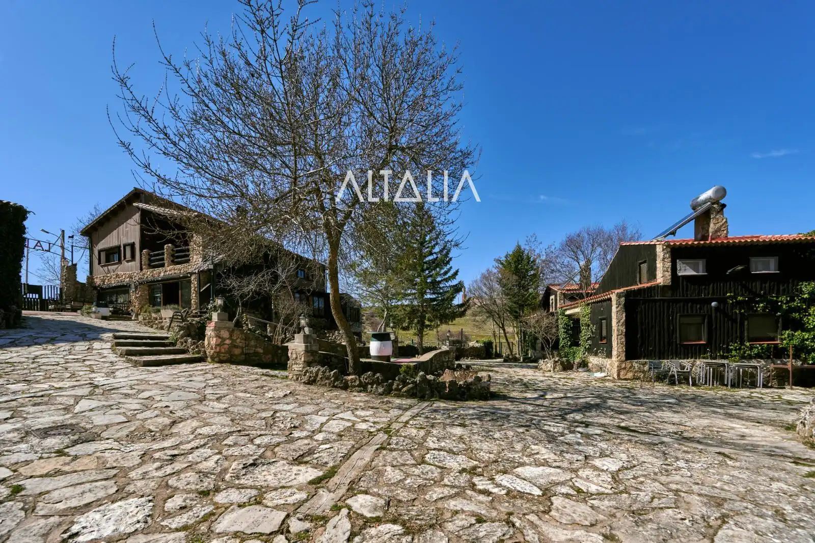 Exterior view of Buildings for sale in Las Majadas  