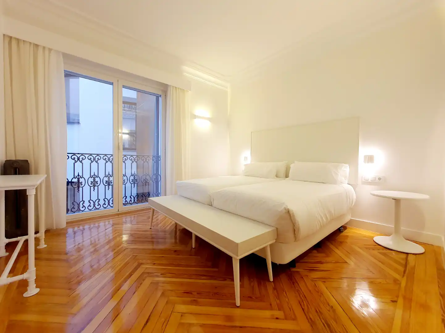 Schlafzimmer von Wohnungen zur Miete in Madrid mit Klimaanlage, Heizung und Möbliert