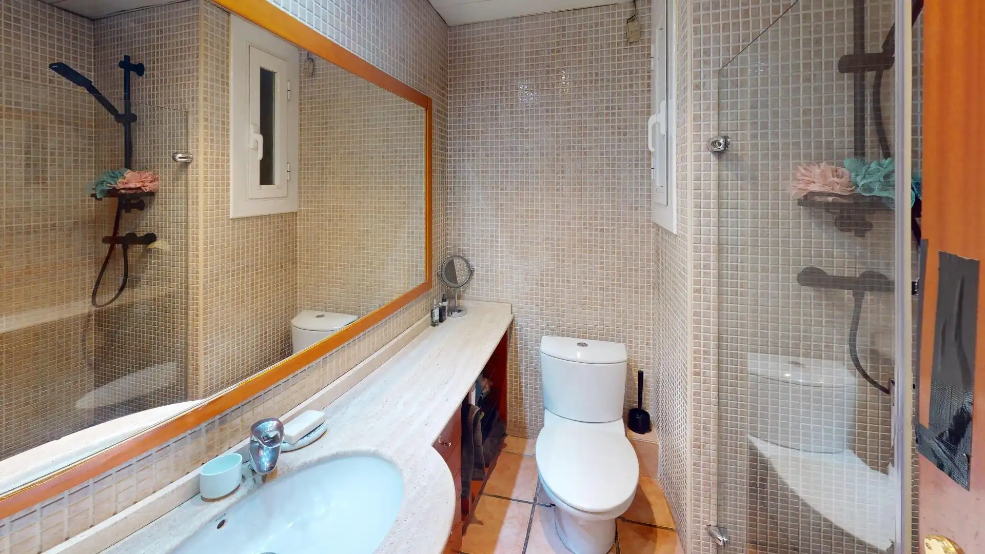 Baño de Piso en venta en Barcelona con Terraza y Balcón