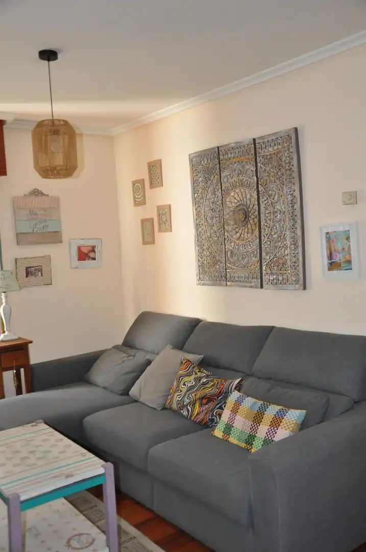 Sala de estar de Casa o chalet en venta en Castro-Urdiales con Calefacción, Jardín privado y Terraza