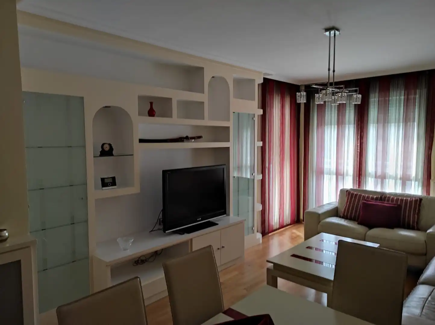 Sala d'estar de Pis de lloguer en Zaragoza amb Aire condicionat, Calefacció i Parquet