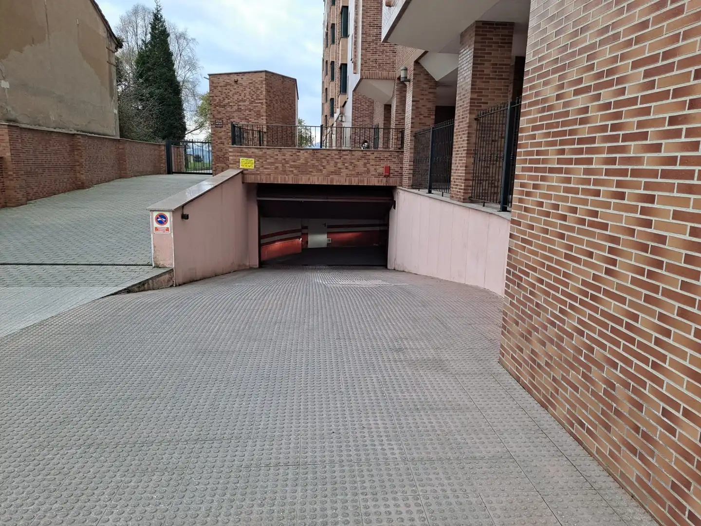 Parcheggio con ascensore in affitto a Avenida Cristo de las Cadenas 115, imagen 4