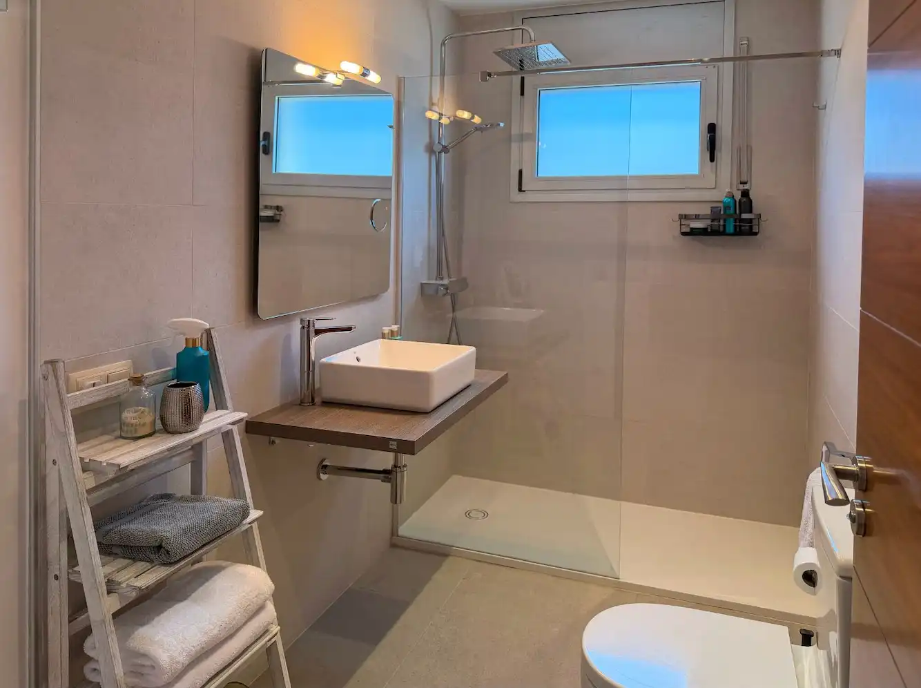 Baño de Casa o chalet en venta en Celrà con Aire acondicionado, Calefacción y Jardín privado