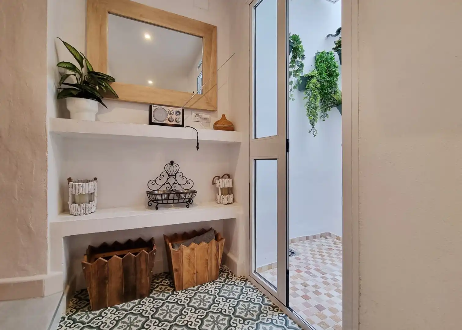 Ground floor for sale in Marbella  with Air Conditioner, Furnished and Internet