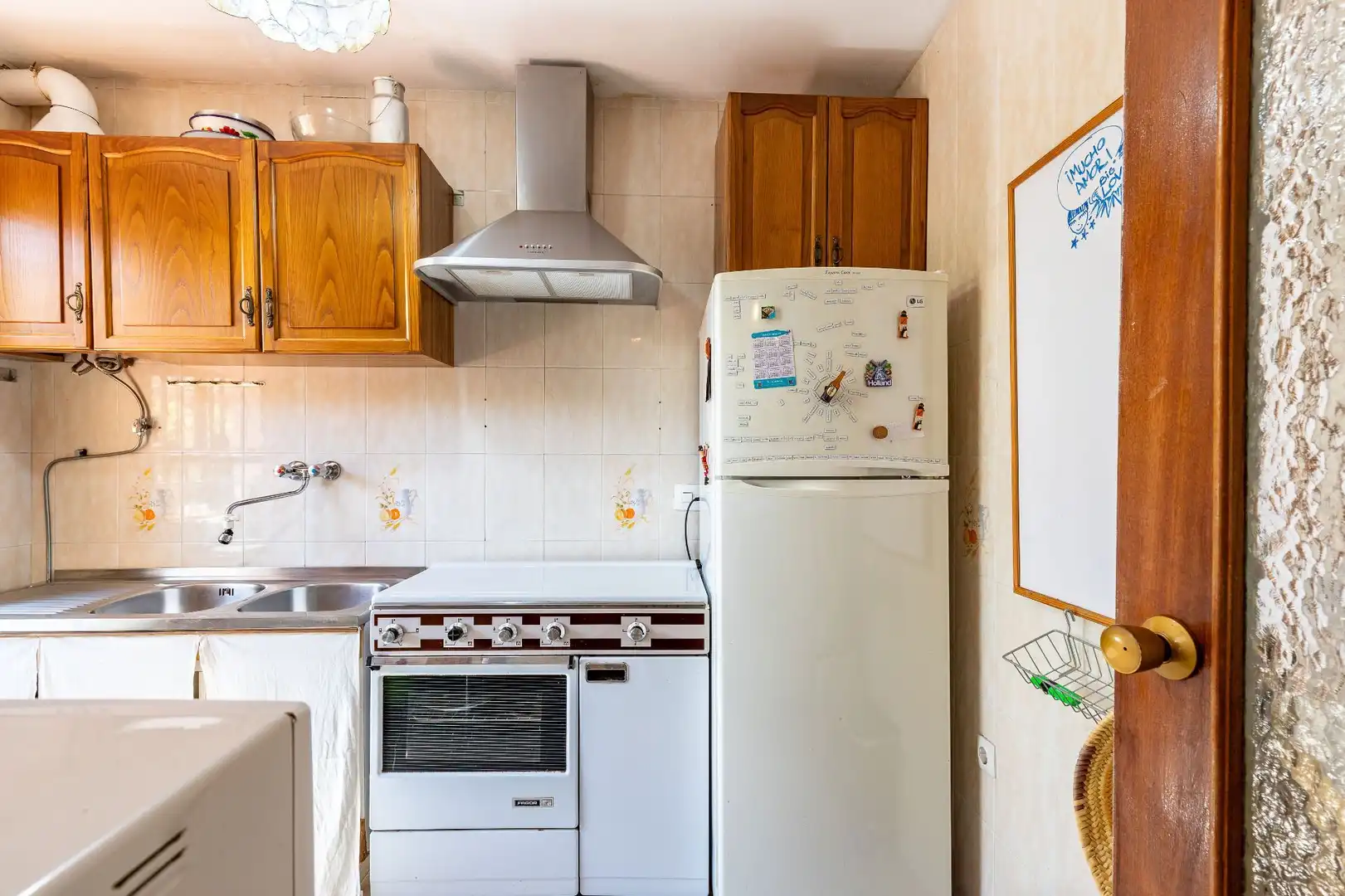 Kitchen of Houses for sale in Talaveruela de la Vera  with Private garden, Terrace and Storage room