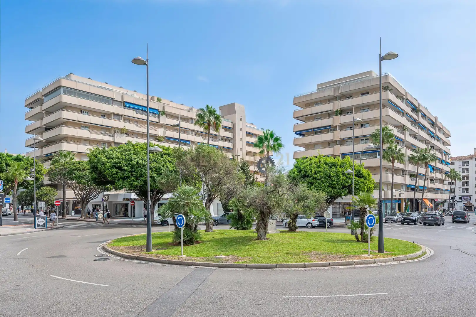 Mini appartamento con piscina in vendita a Calle Ramón Areces, Marbella, Spain Marina Banús 2, imagen 43