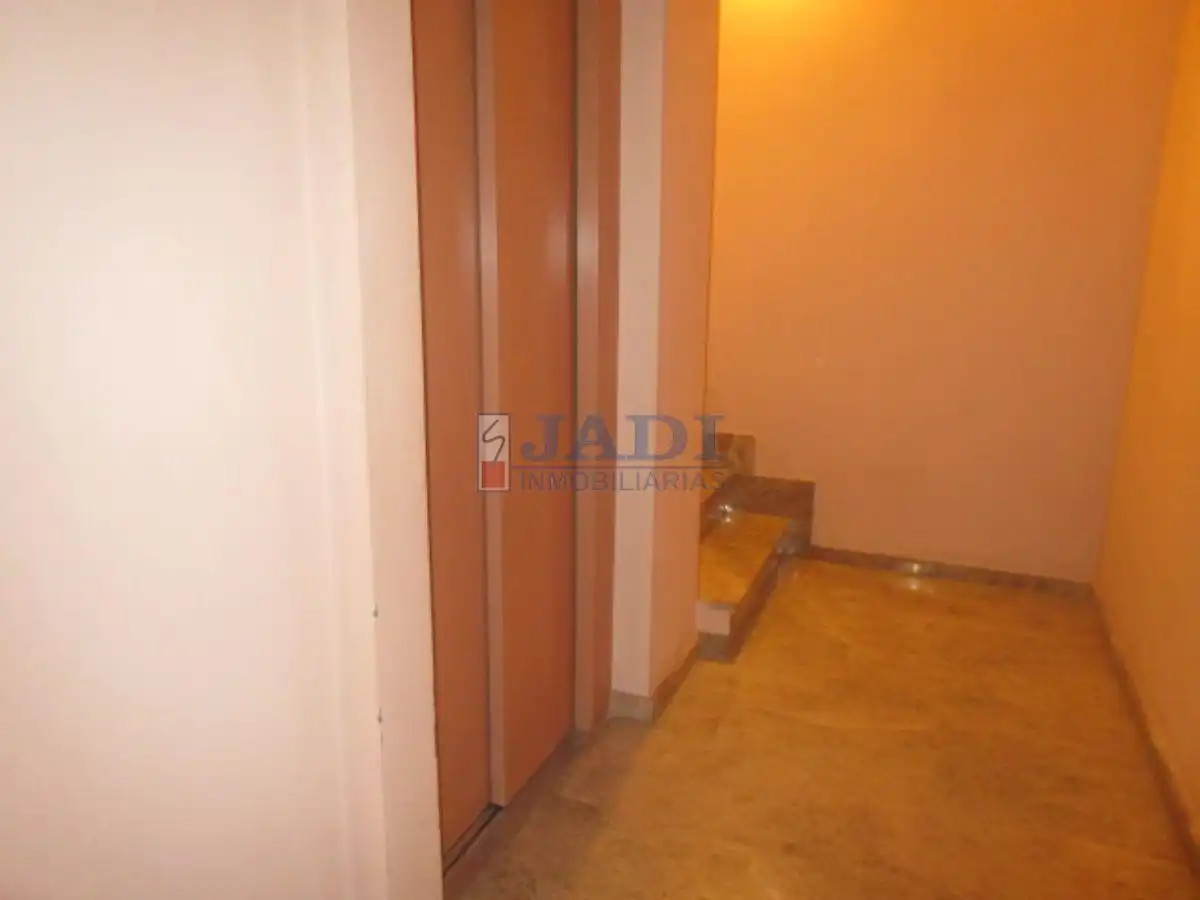 Oficina amb ascensor en venda a Valdepeñas, imagen 4
