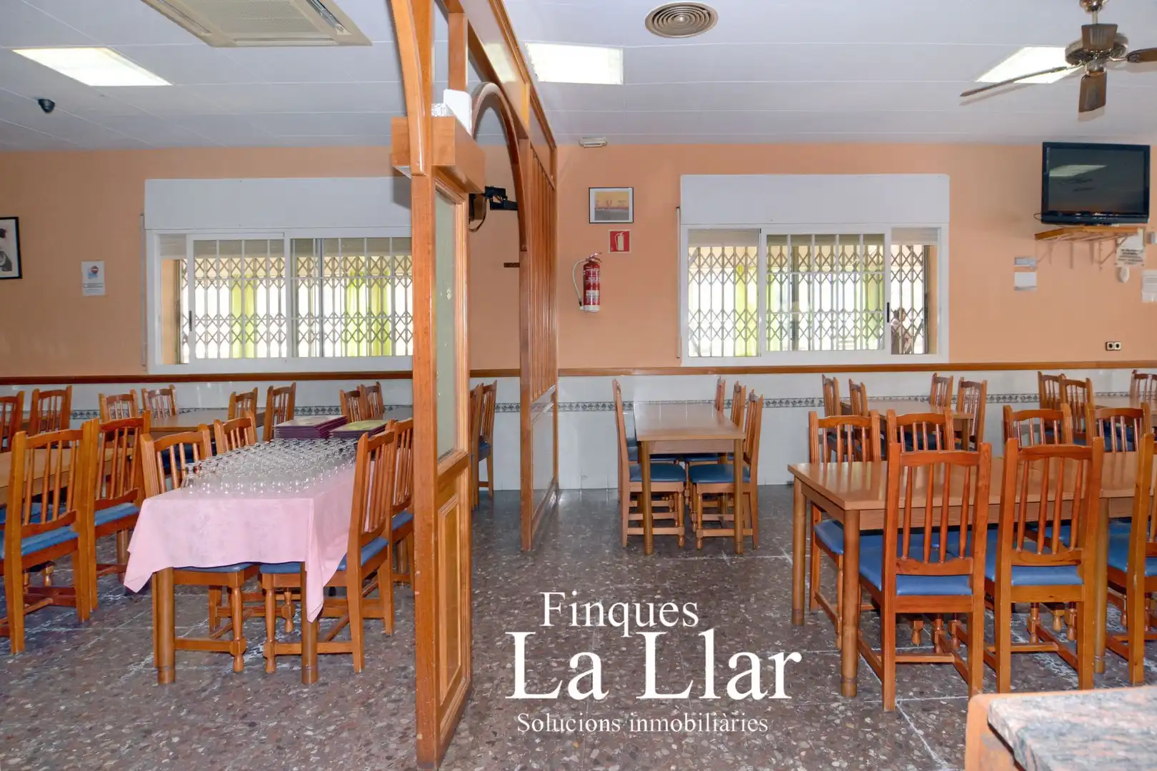 Commercial properties for sale in d'Ernest Lluch, Torrent Ballester