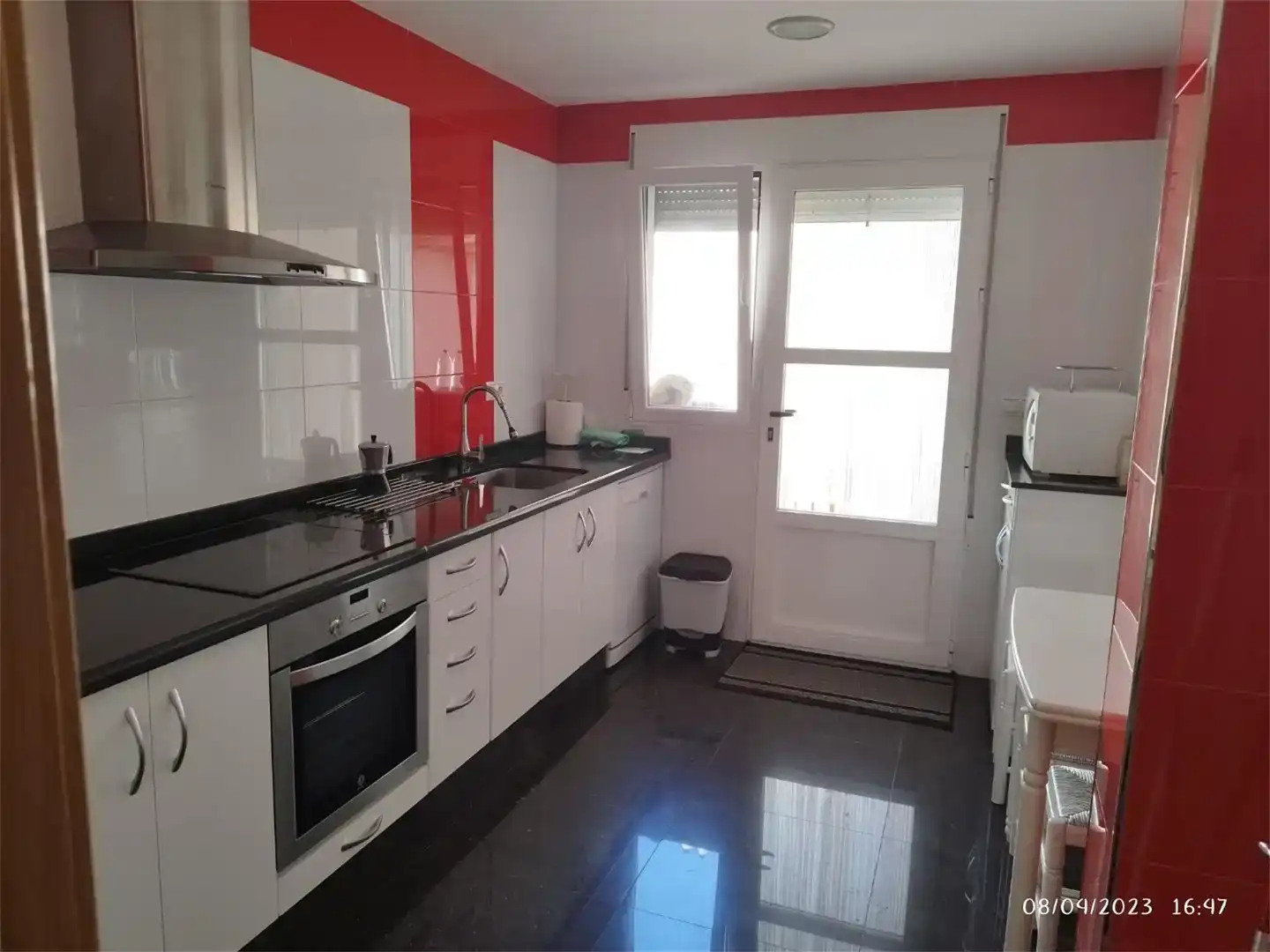 Kitchen of Ground floor for sale in Corral-Rubio, Albacete