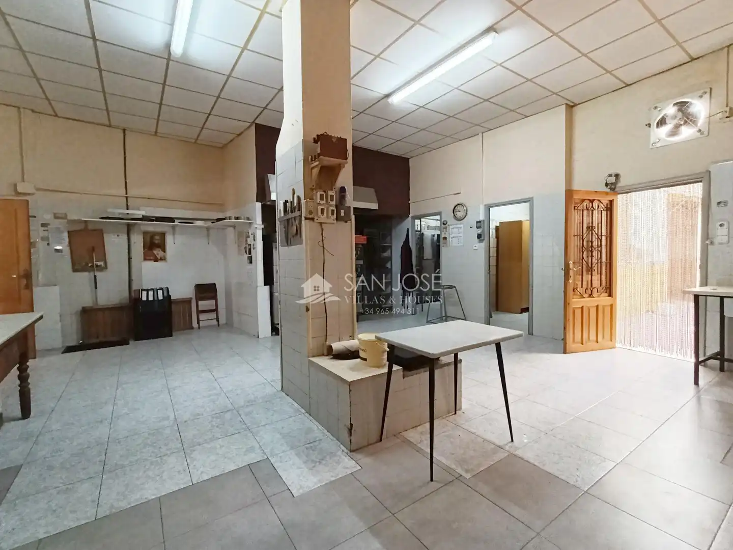 Local comercial en venda a Novelda, imagen 2