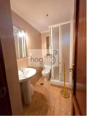 Baño de Piso de alquiler en Sevilla con Aire acondicionado, Terraza y Amueblado