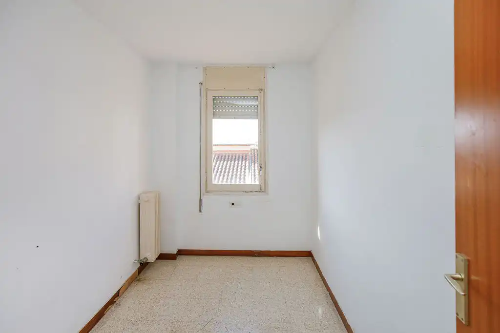 Schlafzimmer von Wohnung zum Verkauf in Girona