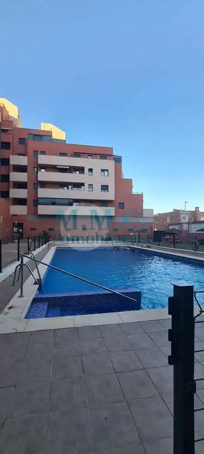 Piscina de Piso en venta en Roquetas de Mar con Aire acondicionado, Terraza y Amueblado