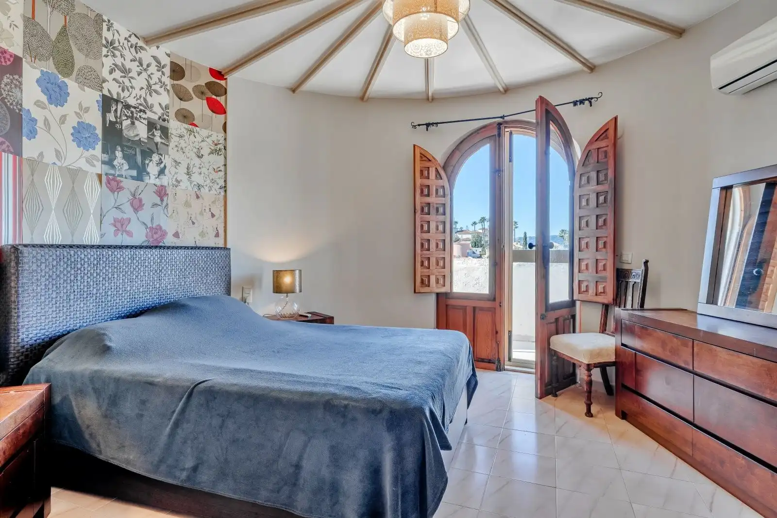 Detached house with pool for sale in Cometa, imagen 4