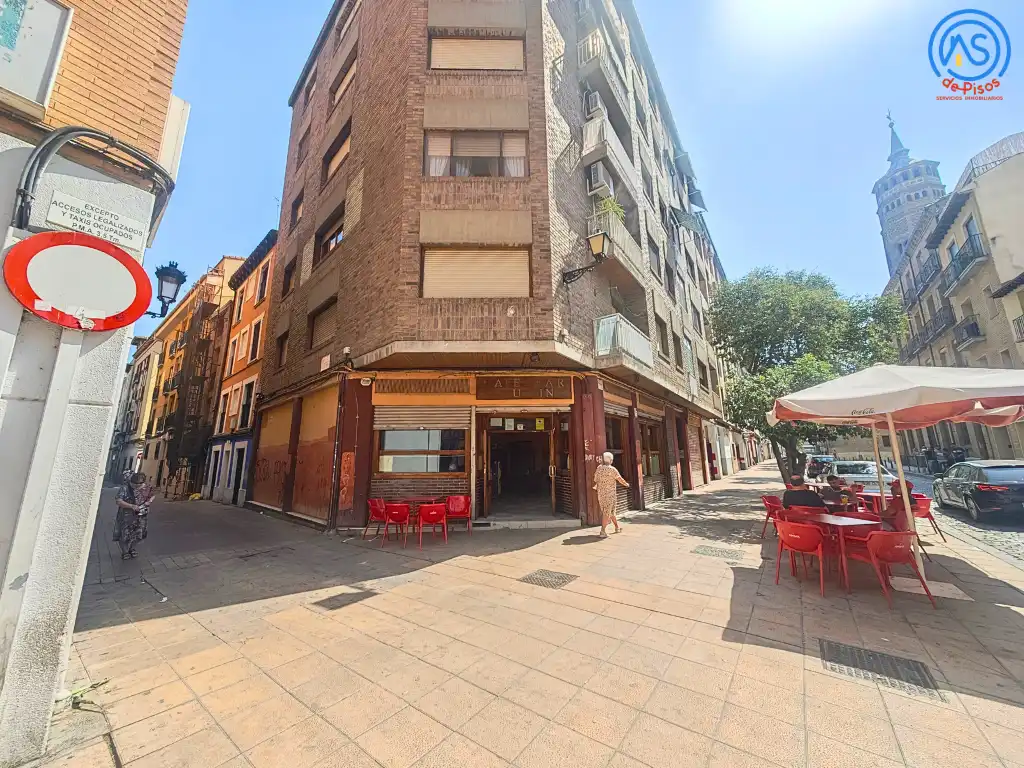 Piso de alquiler en Zaragoza con Calefacción, Amueblado y Horno