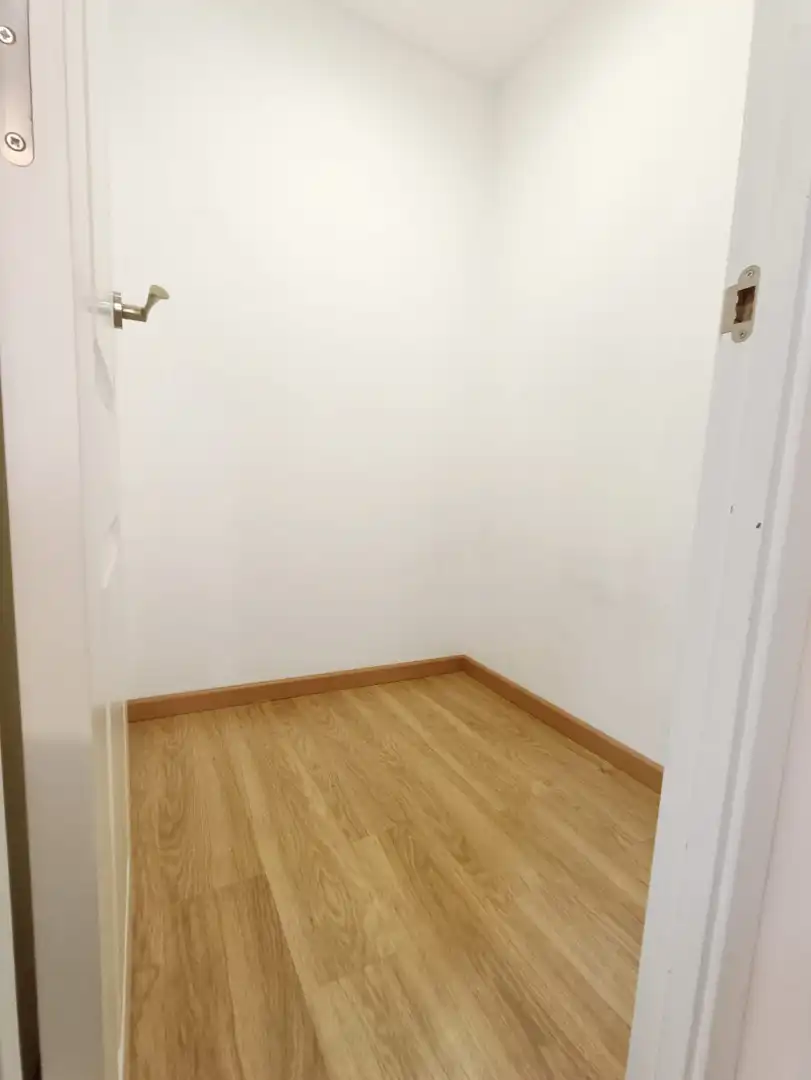 Schlafzimmer von Erdgeschoss zum Verkauf in Badalona mit Heizung, Parkett und Balkon