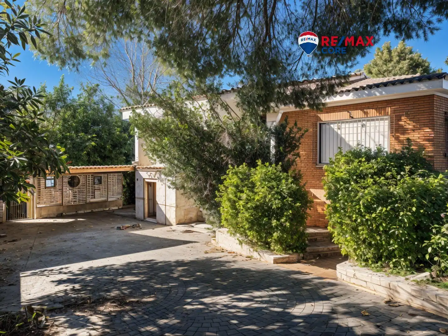 Vista exterior de Casa o xalet en venda en Almendralejo amb Aire condicionat, Calefacció i Terrassa