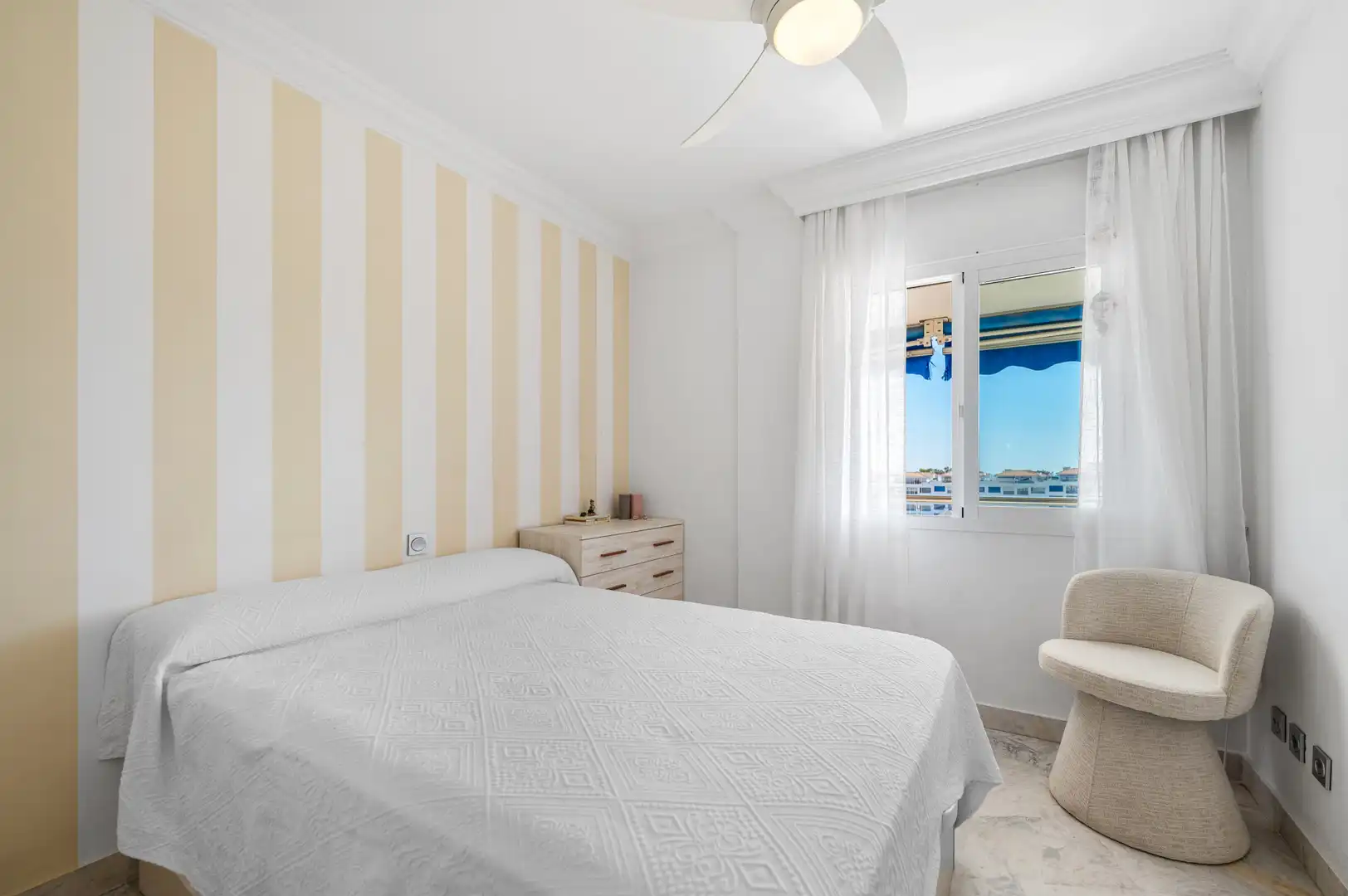 Apartament amb piscina en venda a Nueva Andalucía, imagen 10