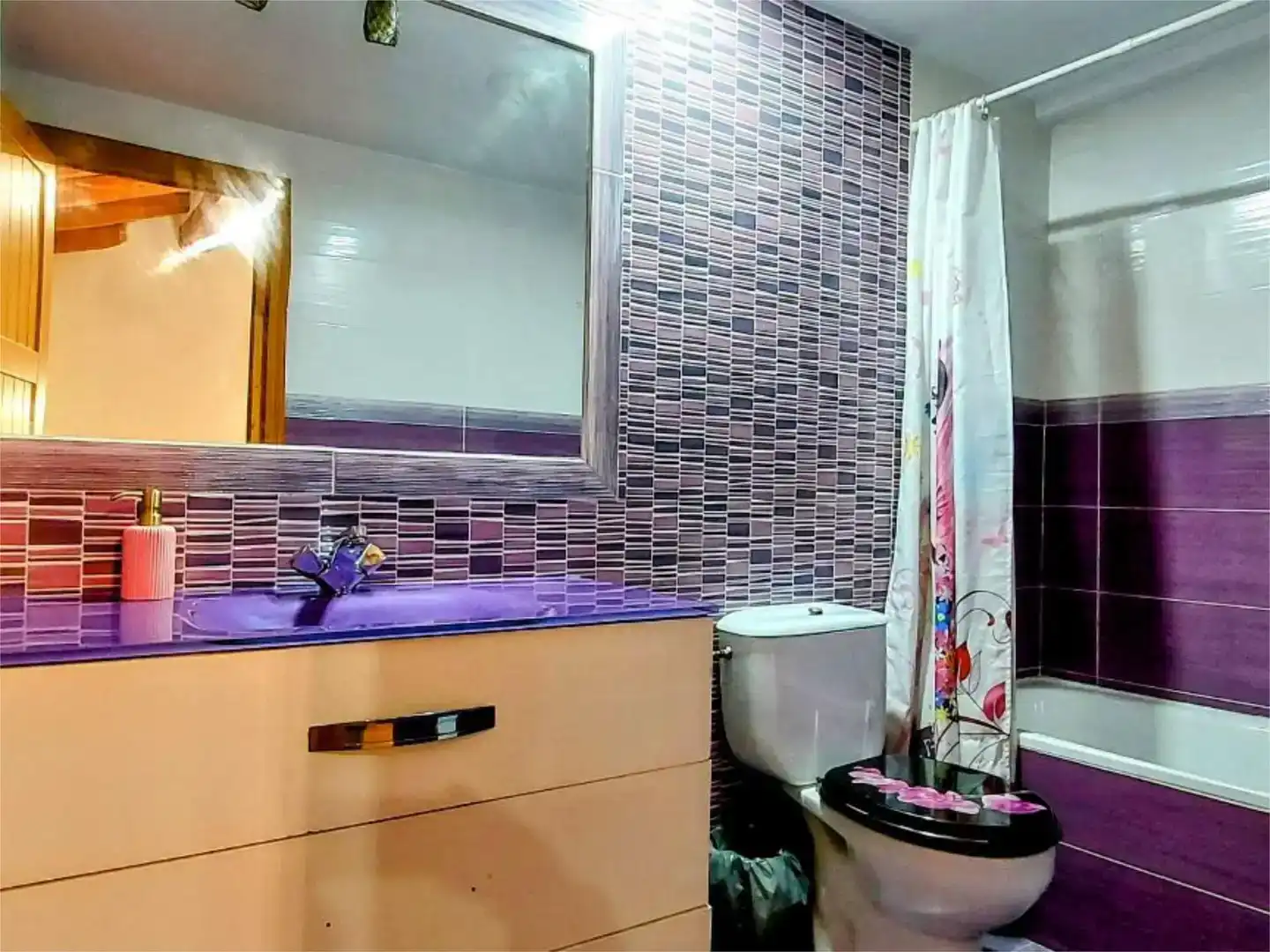 Baño de Piso en venta en Ayllón con Parquet, Trastero y Balcón