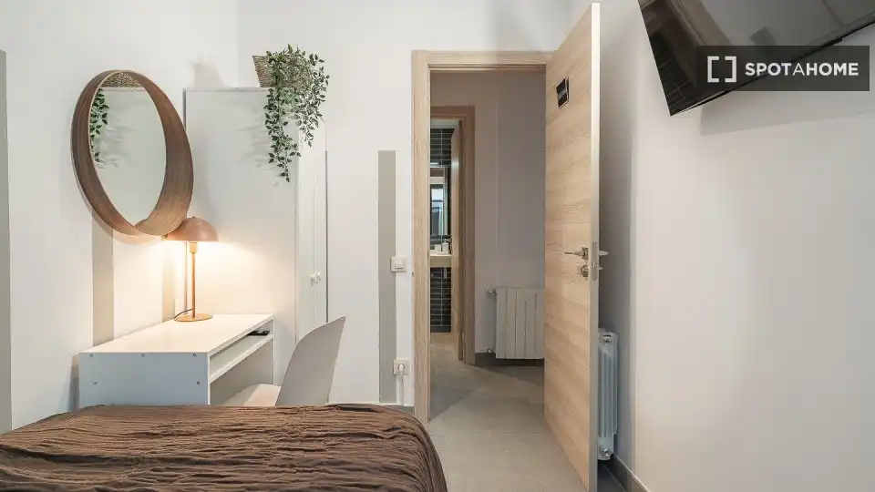 Habitació a Sants-Badal