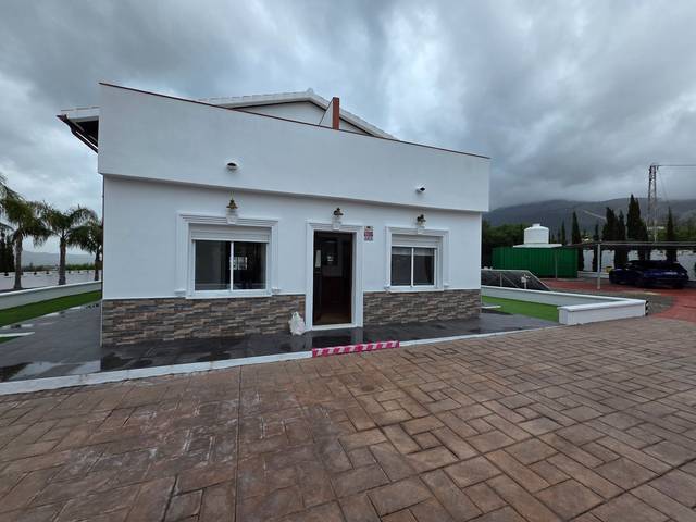 Casa-chalet en Venta en Centro