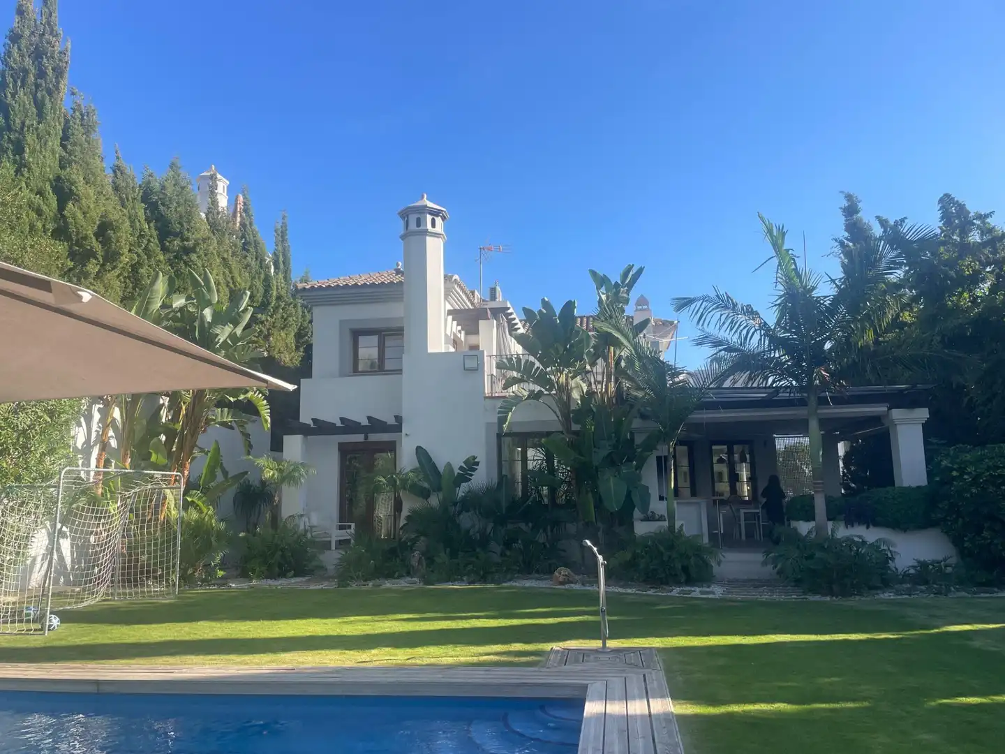 Vista exterior de Casa o xalet en venda en Estepona Pueblo