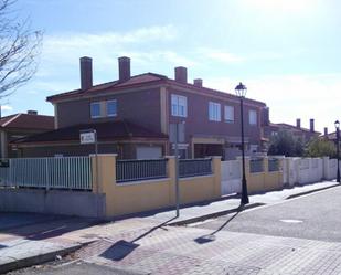 Vista exterior de Casa adosada en venda en Laguna de Duero