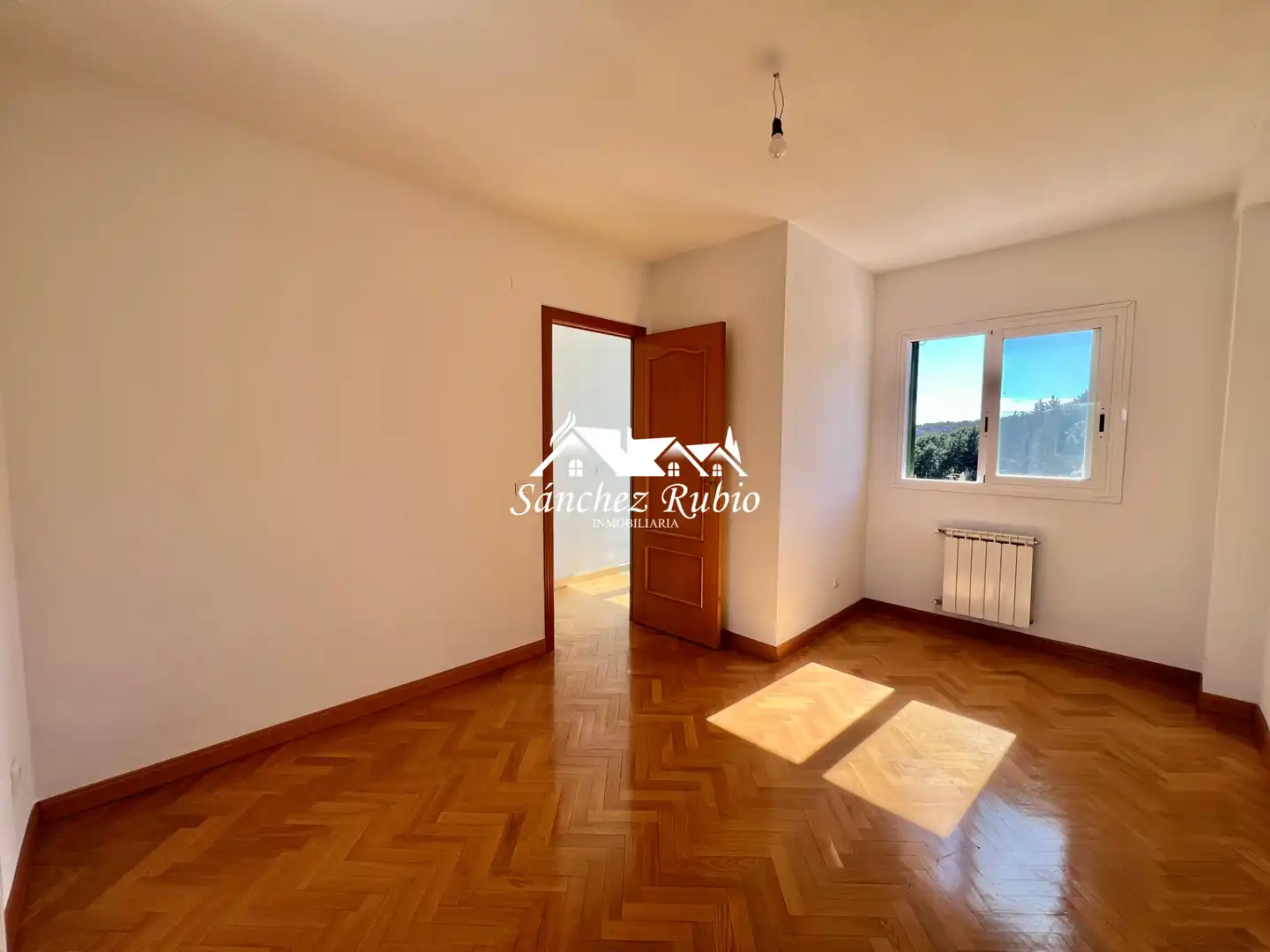 Dormitori de Casa adosada en venda en Galapagar amb Calefacció, Jardí privat i Parquet