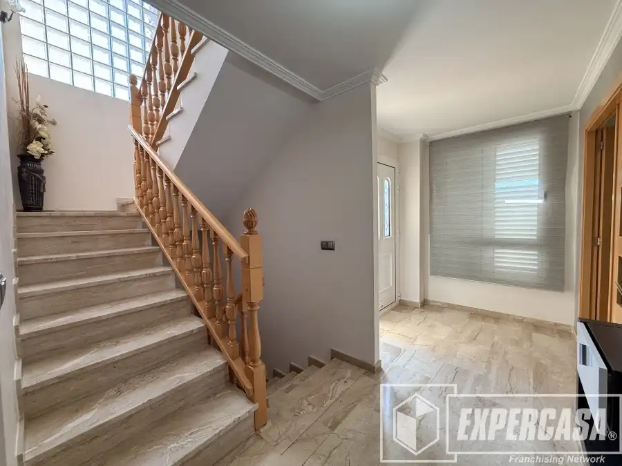 Casa o xalet en venda en Riba-roja de Túria amb Aire condicionat, Calefacció i Terrassa