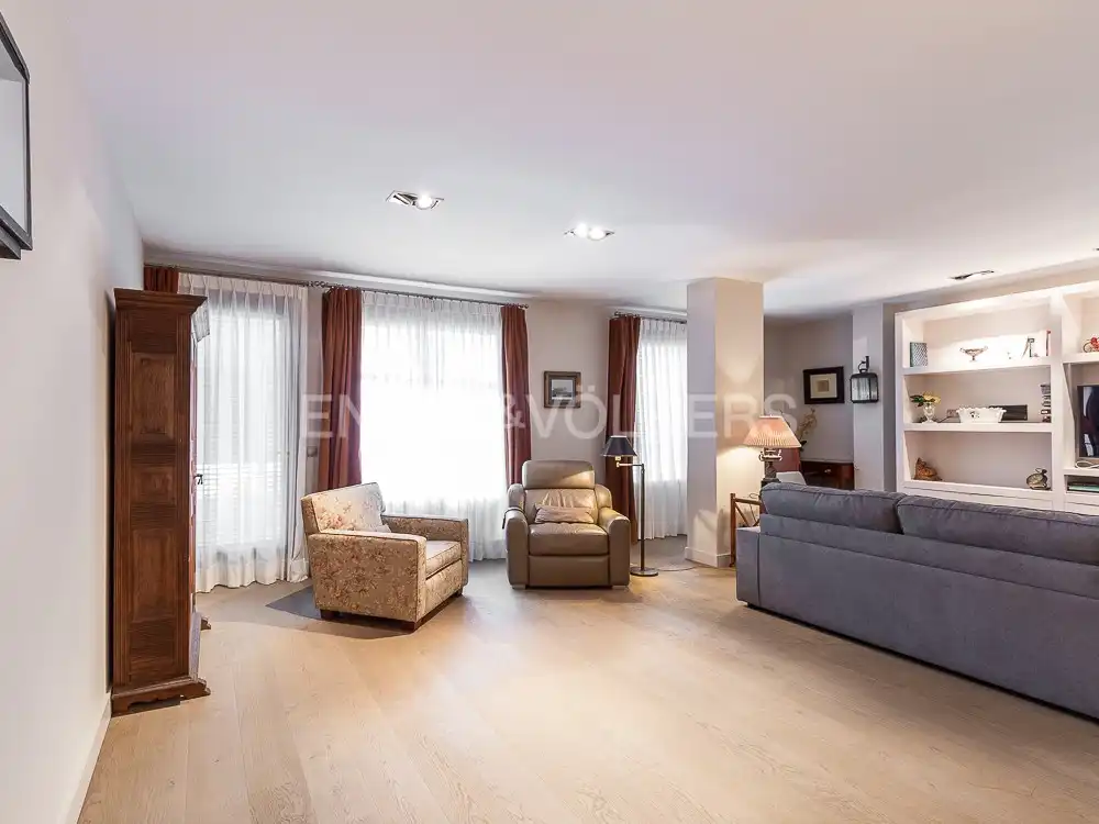 Sala d'estar de Pis de lloguer en Valencia amb Aire condicionat, Calefacció i Parquet