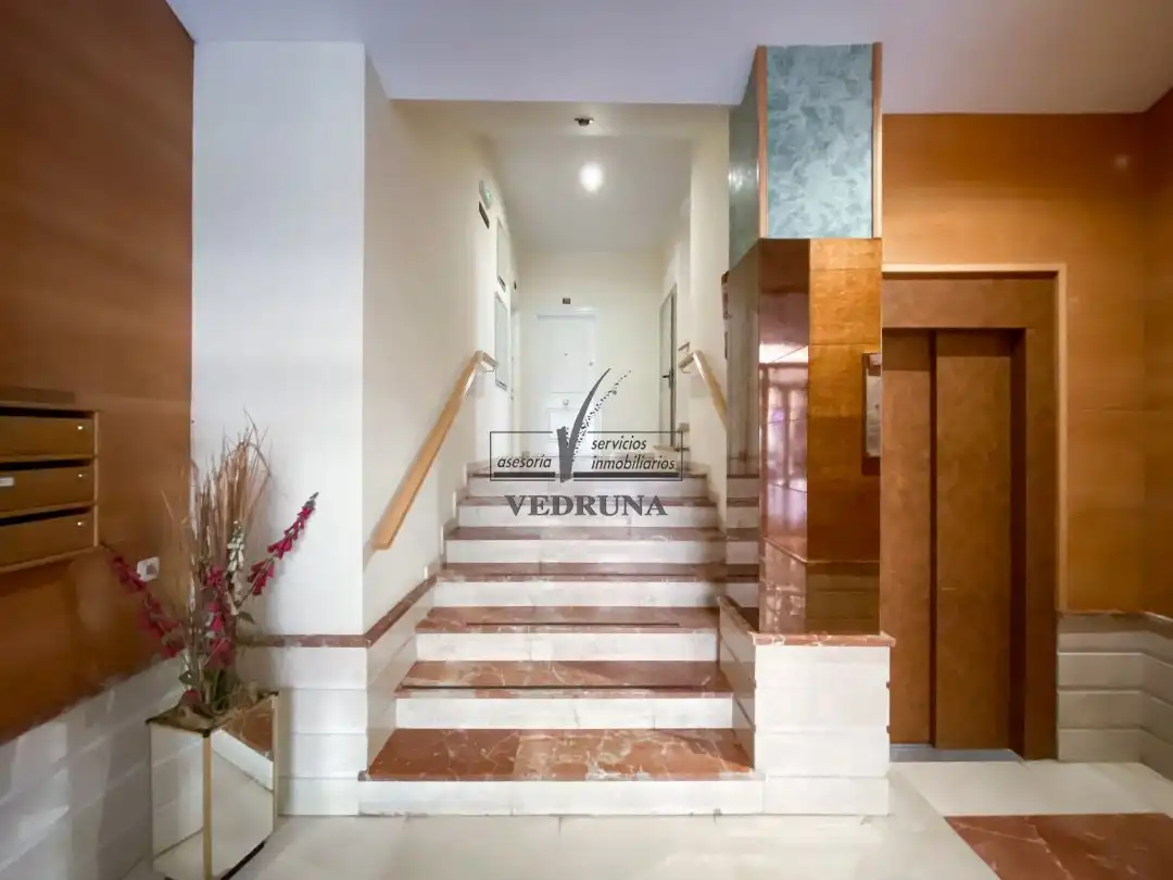 Flat for rent in Calle La Paz, Paseo Sagasta