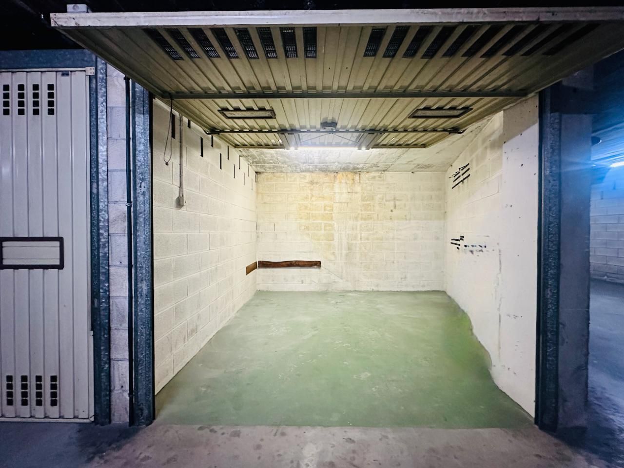 Garage for sale in Donostia - San Sebastián 