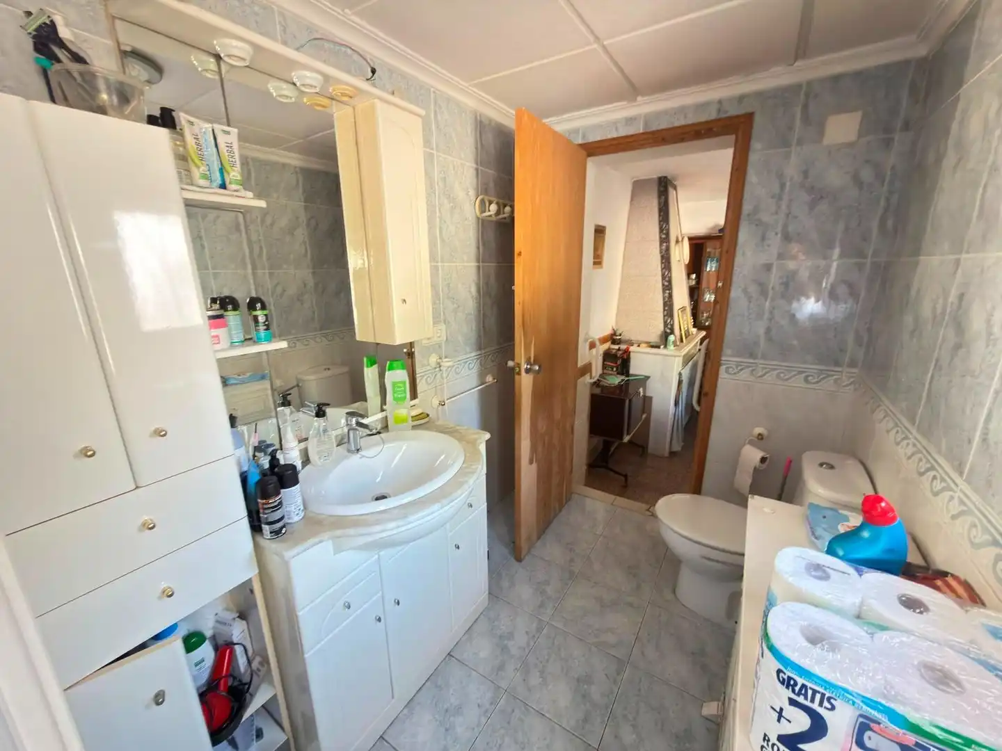 Baño de Casa adosada en venta en Alicante / Alacant con Aire acondicionado, Calefacción y Jardín privado