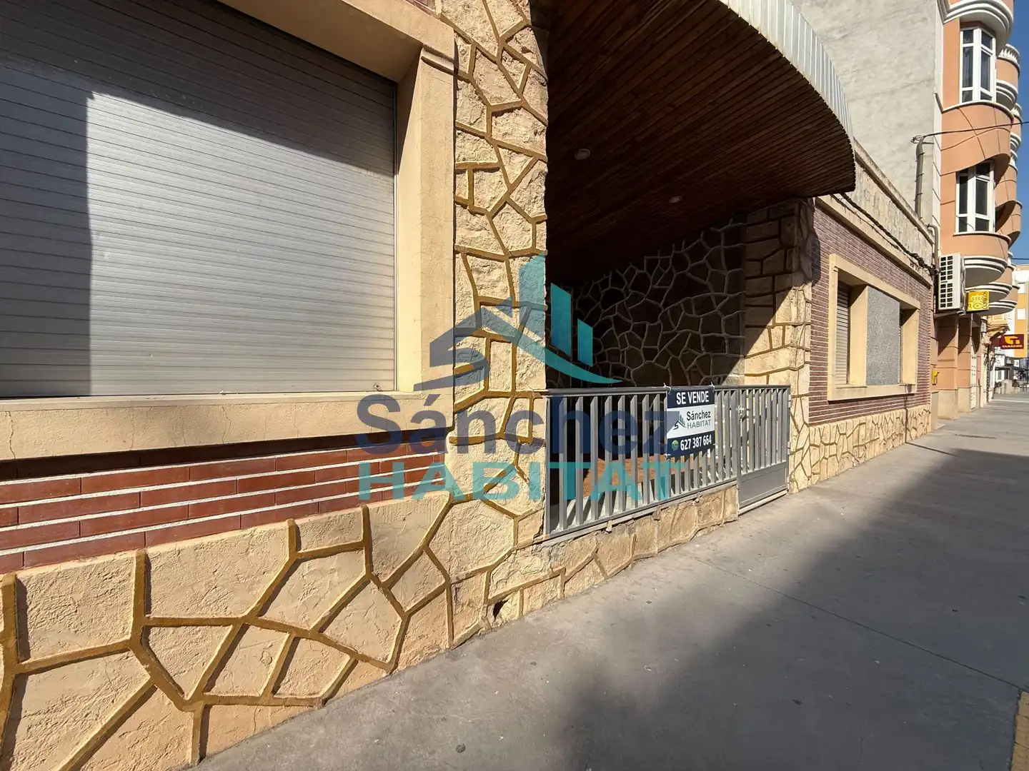 Vista exterior de Casa o chalet en venta en Chelva con Aire acondicionado, Jardín privado y Terraza