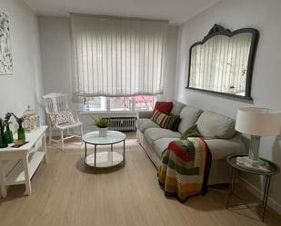 Living room of Flat to rent in Oviedo   with Heating