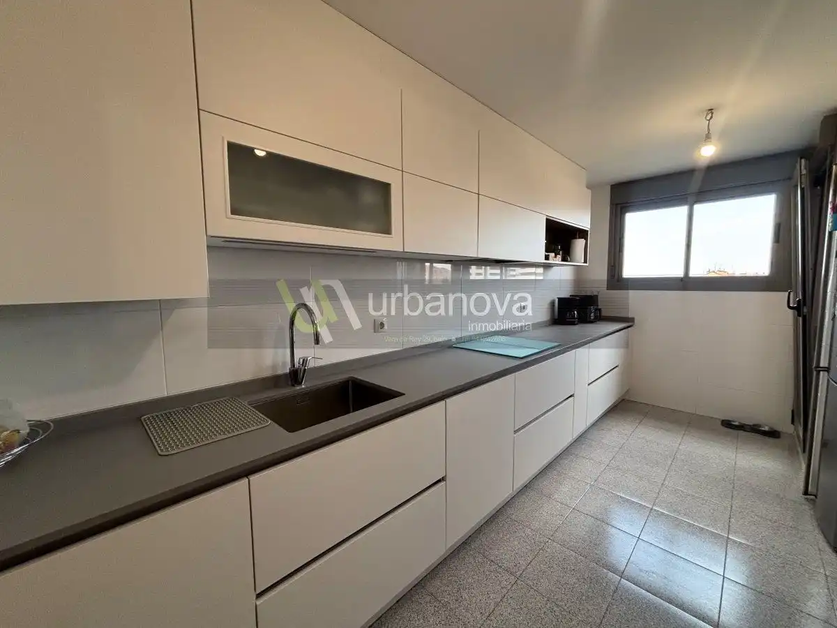 Cocina de Piso en venta en  Logroño con Aire acondicionado, Calefacción y Parquet
