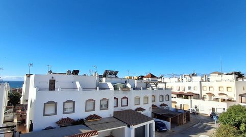 Foto 4 de Casa adosada en venta en Calle Calle Vigo, 42, Sierra de Estepona - Avda. de Andalucía, Estepona