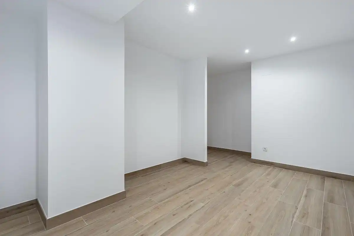 Flat for rent in Granada  with Heating