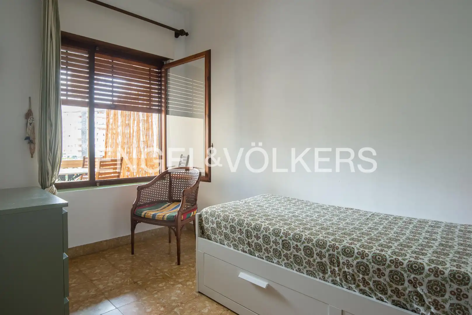 Dormitori de Casa o xalet en venda en Benicasim / Benicàssim amb Calefacció, Jardí privat i Terrassa