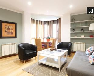 Living room of Flat to rent in  Madrid Capital  with Air Conditioner, Heating and Balcony